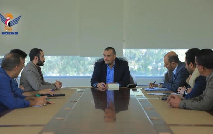 اجتماع يناقش خطط النهوض بالمؤسسة العامة لصناعة الغزل والنسيج