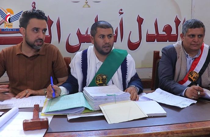 الجزائية المتخصصة بأمانة العاصمة تقضي بالسجن بحق 12 متهماً في قضايا اتجار وتعاطي المخدرات