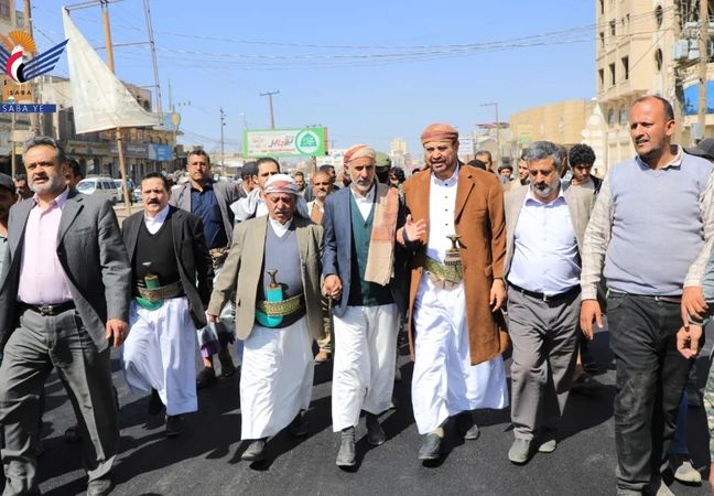 الراعي ومفتاح وعباد يتفقدون سير إعادة تأهيل شارع خولان وتنفيذ الخط الناقل للصرف الصحي