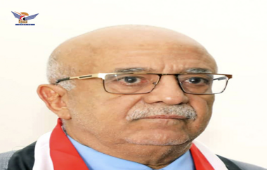 رئيس مجلس الوزراء يعزِّي في وفاة الدكتور محمد باعلوي