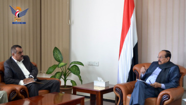 رئيس مجلس الشورى يلتقي نائب عميد المعهد الوطني للعلوم الإدارية