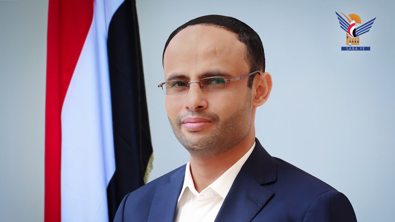 الرئيس المشاط يعزي في وفاة رجل الأعمال الشيخ علي عبدالرحمن السماوي