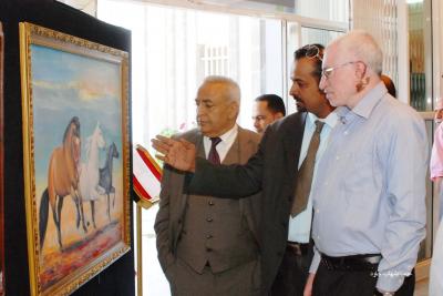 تعز:معرض تشكيلي يحاكي الواقع اليمني