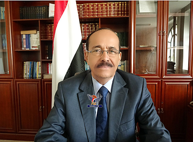 العيدروس يهنئ قائد الثورة ورئيس المجلس السياسي الأعلى بالعيد الـ32 للوحدة