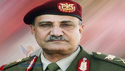 وزير الدفاع يطلع على أحوال منتسبي اللواء الأول مشاة جبلي حرس جمهوري