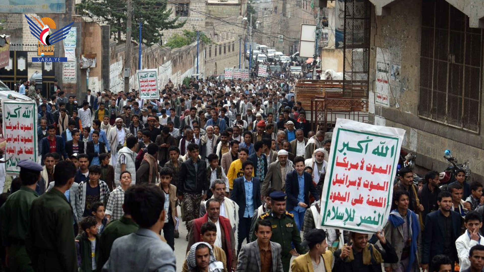 احتشاد عشرات الآلاف في محافظة حجة في مسيرات عاشوراء