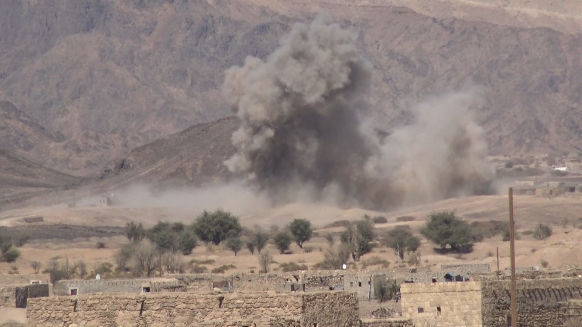 إصابة 12 مدنياً في صعدة و35 غارة على خمس محافظات وقبالة نجران
