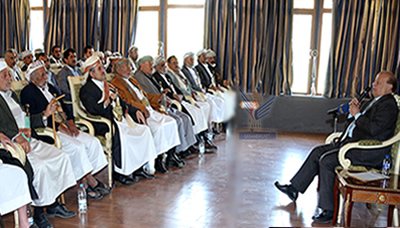 رئيس الجمهورية يستقبل عدد من مشايخ اليمن