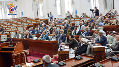 مجلس النواب يناقش عدداً من القضايا العامة بحضور رئيس وأعضاء حكومة الإنقاذ