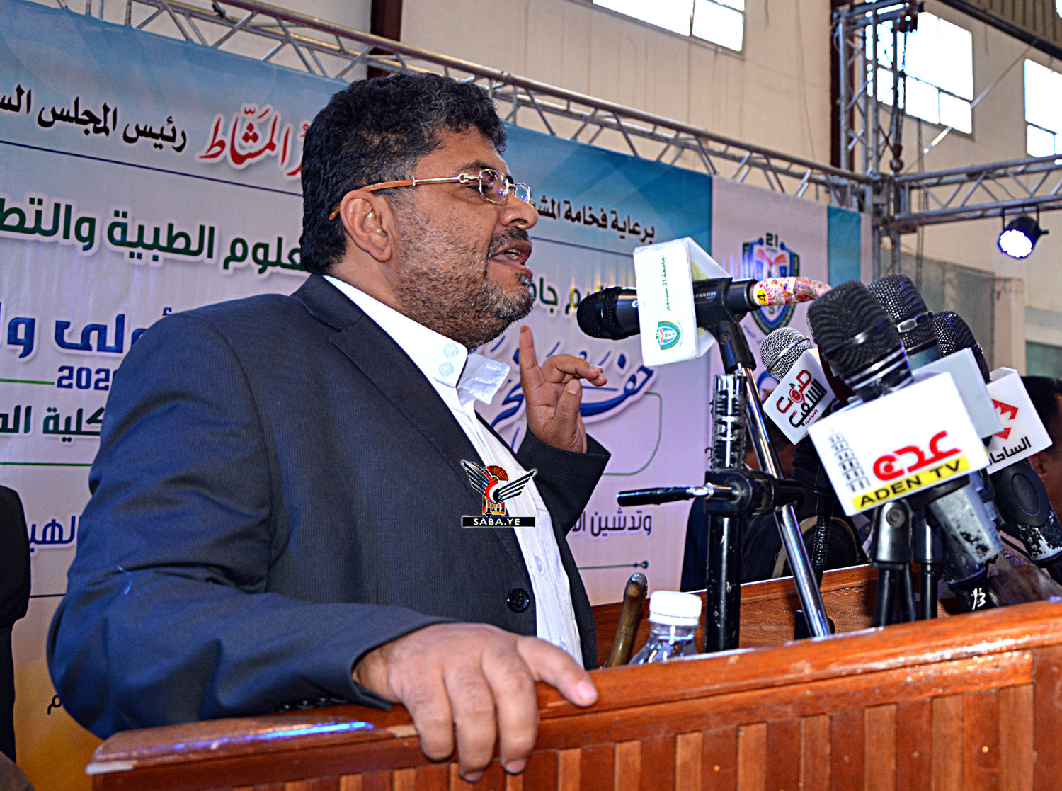 محمد علي الحوثي يؤكد الحرص على الارتقاء بالتعليم الجامعي وتجويد مخرجاته