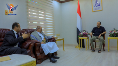 الرئيس المشاط يلتقي عضو السياسي الأعلى النعيمي وأمين سر المجلس الحوري