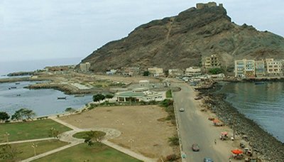فريق فني لإعداد خارطة للمساحات المطلوبة للمشاريع المستقبلية والتطويرية في ميناء عدن
