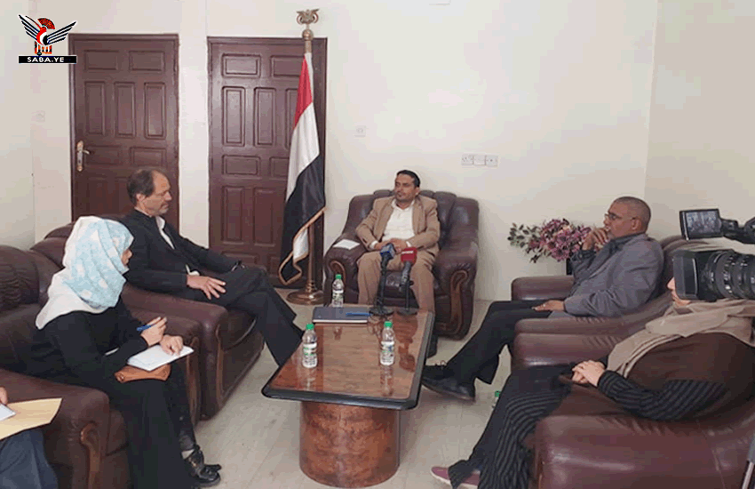 الديلمي يلتقي نائب رئيس اللجنة الدولية لبعثة الصليب الأحمر لدى اليمن