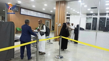 عودة 180 حاجاً عبر مطار صنعاء الدولي