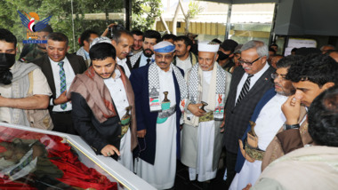 الحوثي والسامعي وابن حبتور يزورون معرض الرئيس الشهيد صالح الصماد